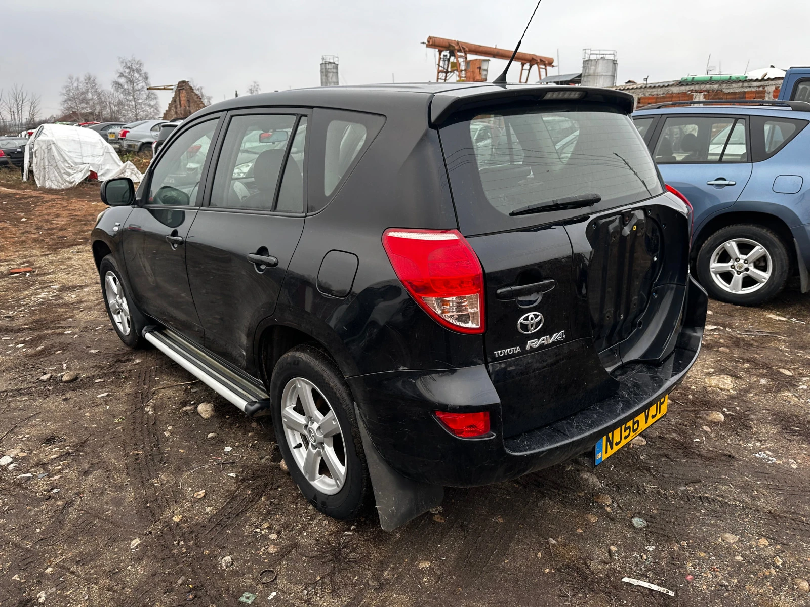 Toyota Rav4  2.2 D-4D 136к.с 2007г Кожен Салон НА ЧАСТИ - изображение 6