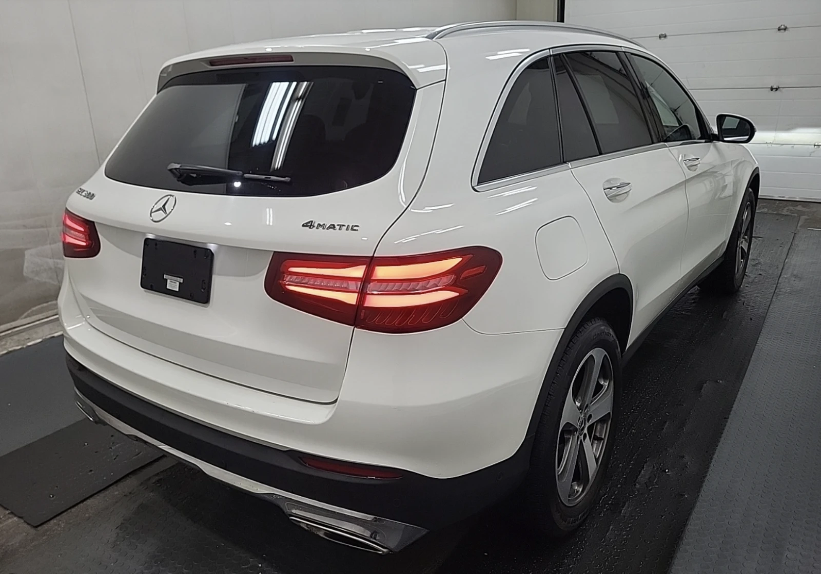 Mercedes-Benz GLC 300 4MATIC - изображение 3