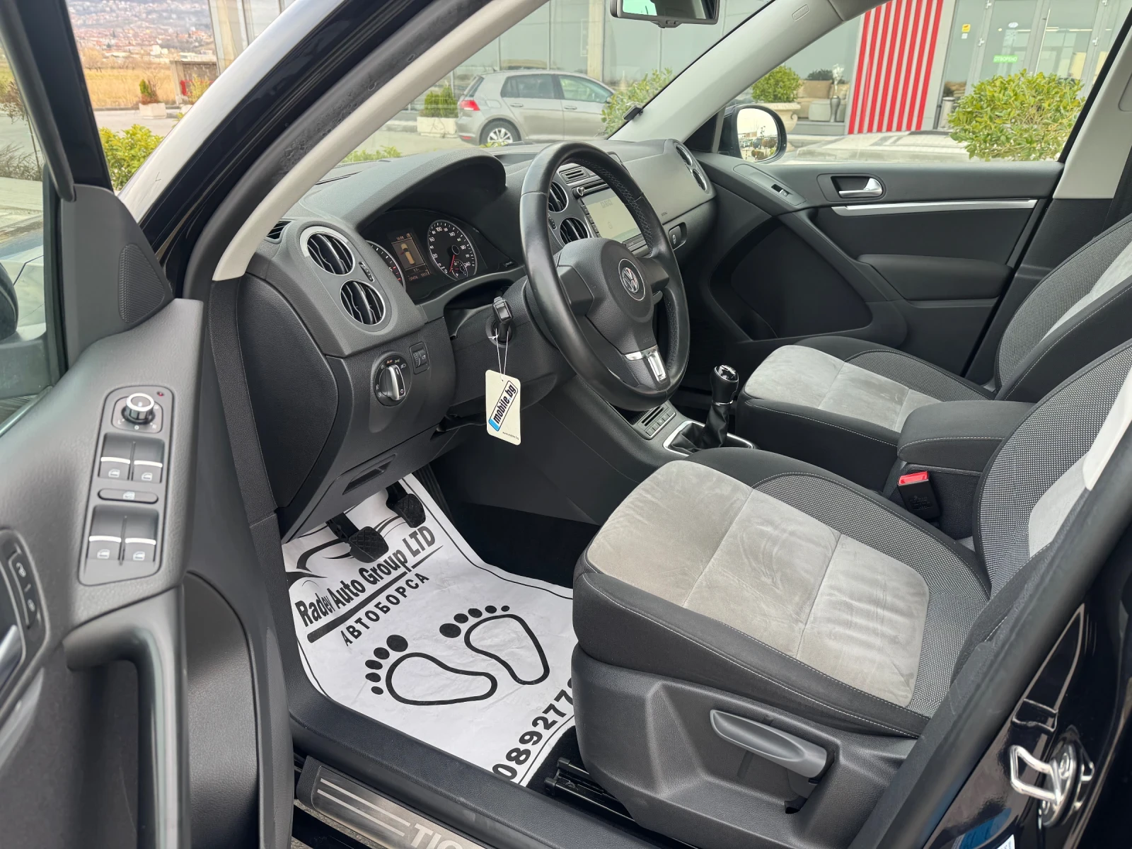 VW Tiguan 4MOTION/LED/NAVI/PANORAMA, снимка 9 - Автомобили и джипове - 53918167