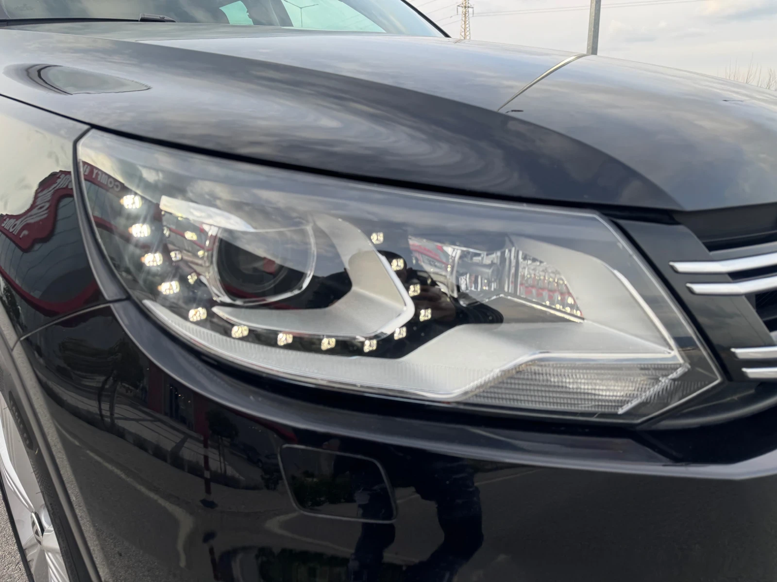 VW Tiguan 4MOTION/LED/NAVI/PANORAMA, снимка 14 - Автомобили и джипове - 53918167