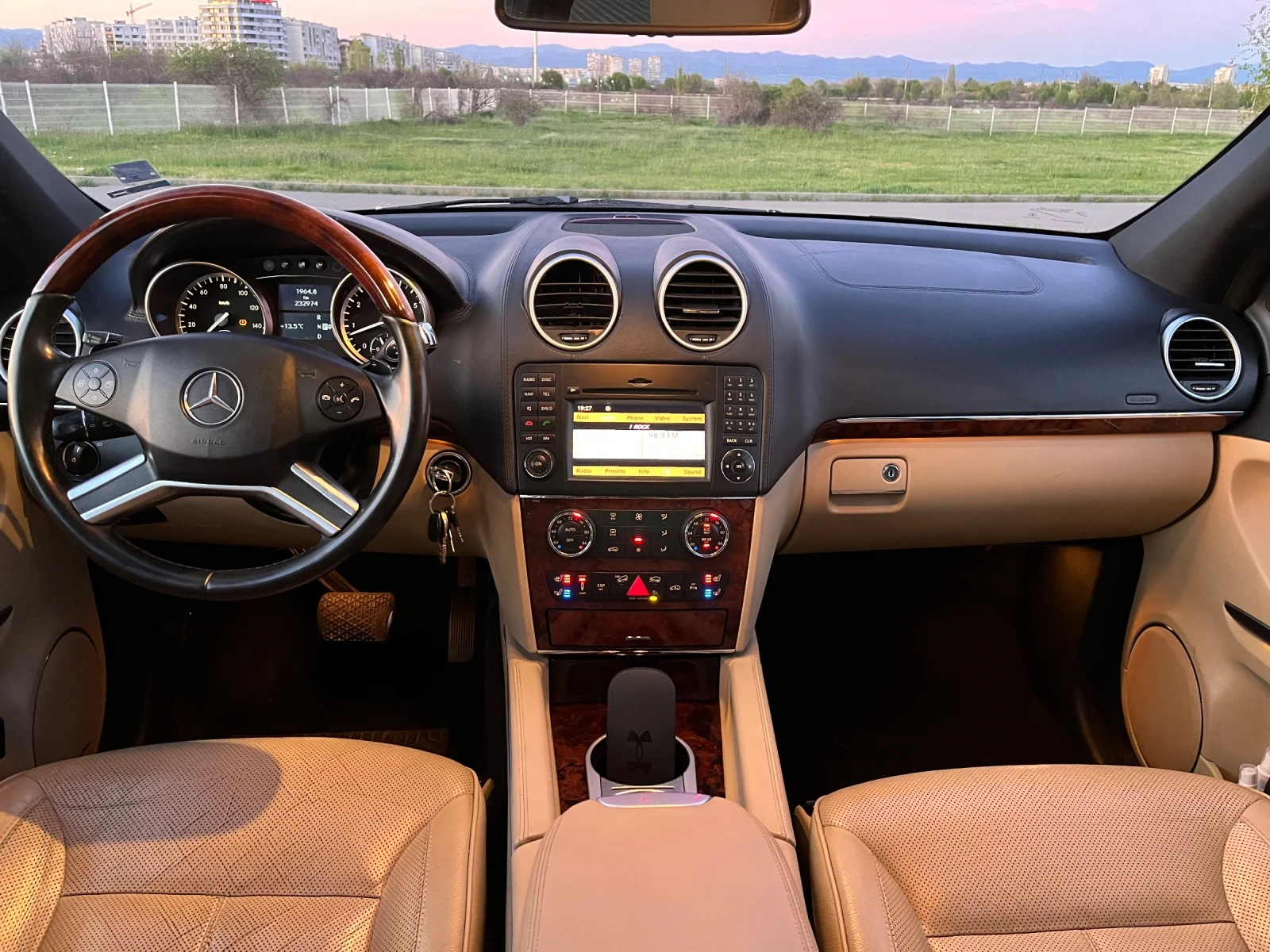 Mercedes-Benz GL 550 388 к.с., снимка 9 - Автомобили и джипове - 54347516