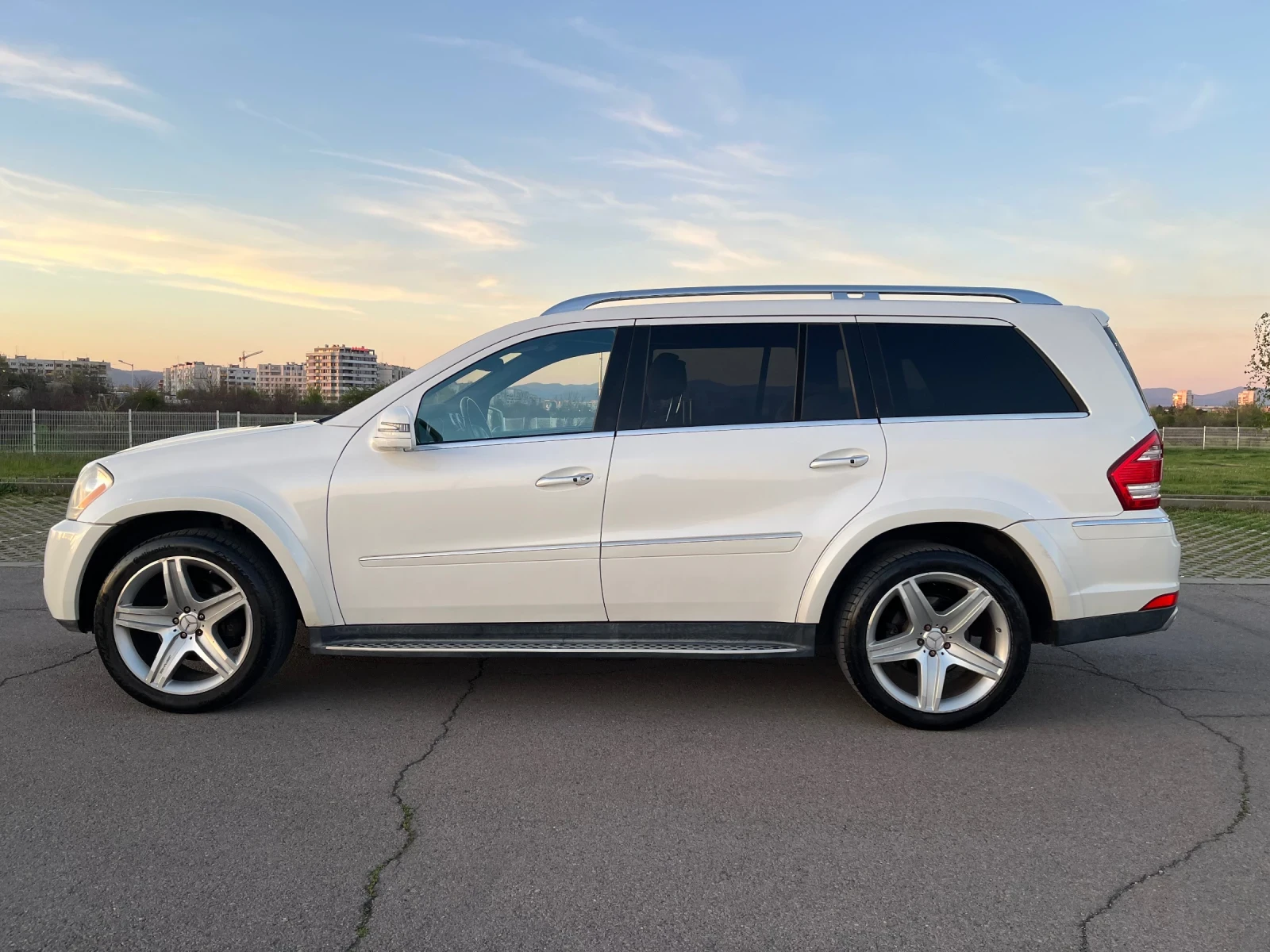 Mercedes-Benz GL 550 388 к.с., снимка 4 - Автомобили и джипове - 54347516