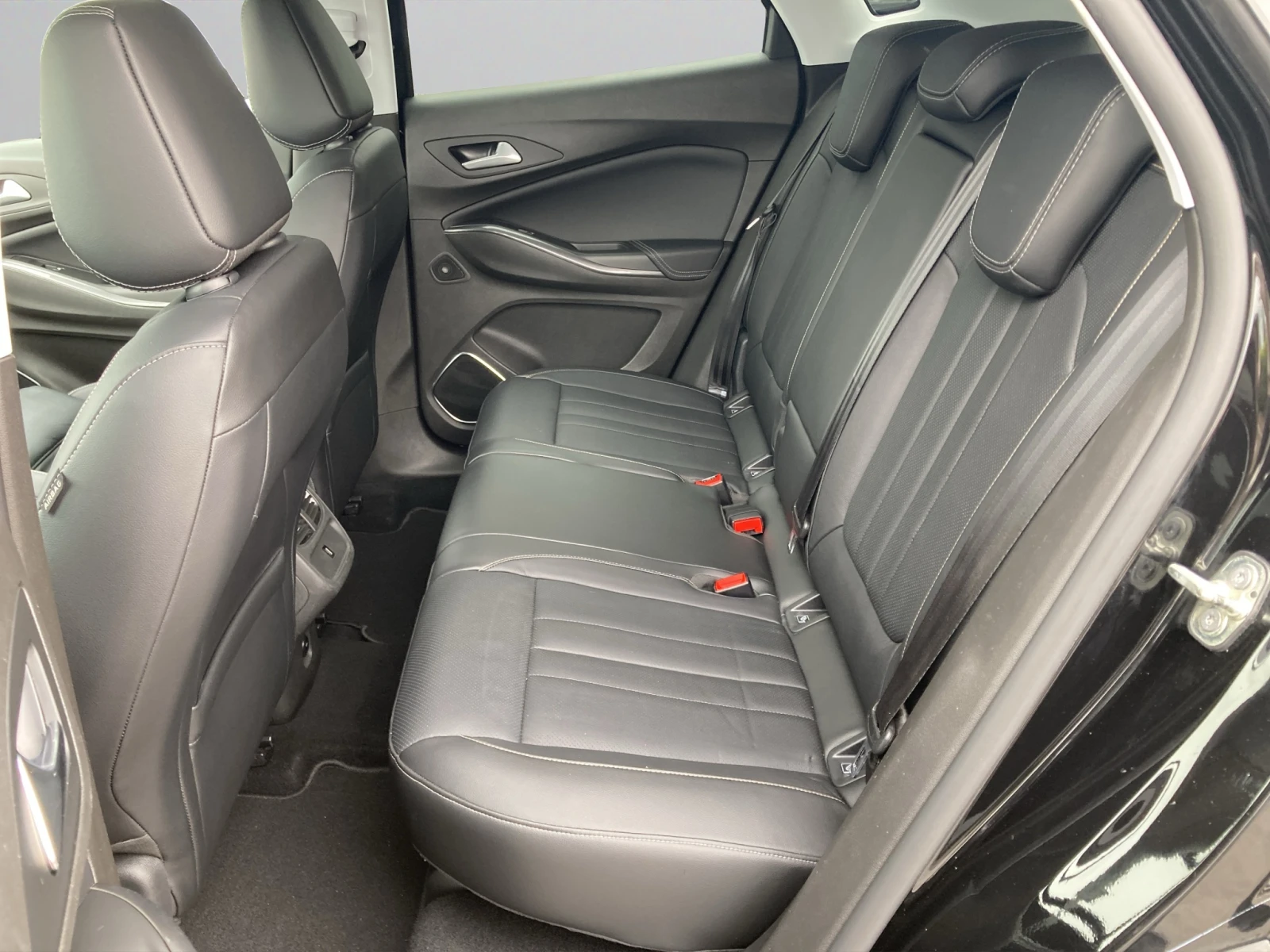 Opel Grandland X 1.2T ULTIMATE AT8 E6, снимка 11 - Автомобили и джипове - 54477909