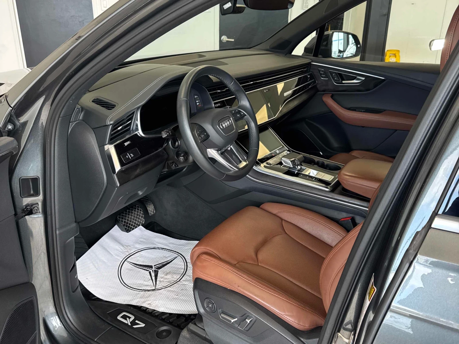 Audi Q7 CARFAX * АВТОКРЕДИТ * ПРОГНОЗНА ЦЕНА ДО БГ, снимка 6 - Автомобили и джипове - 54479601