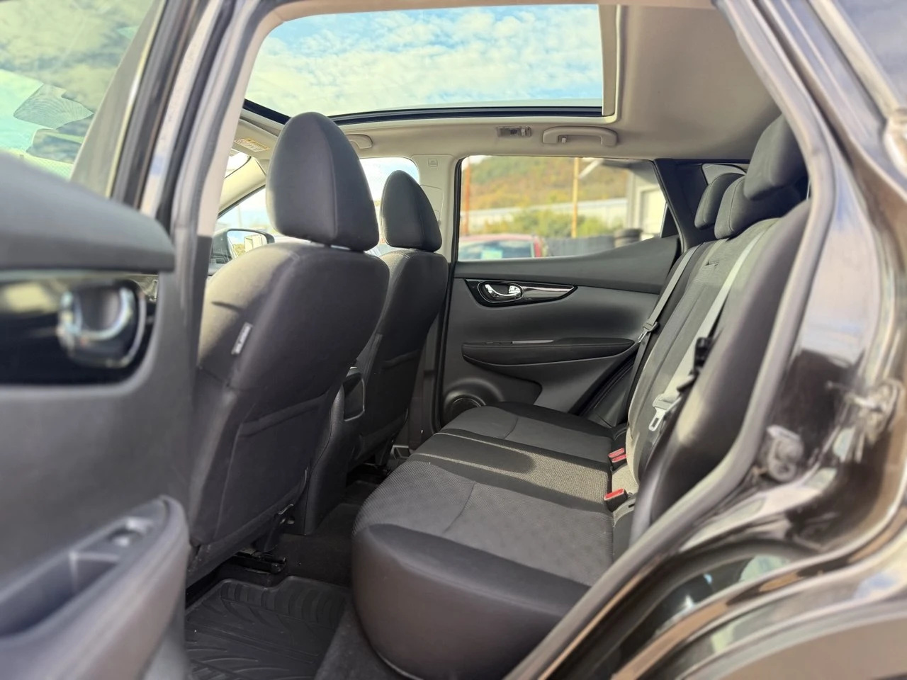 Nissan Qashqai 1.6dCi 4x4 CAMERA | Mobile.bg � ����������� 11