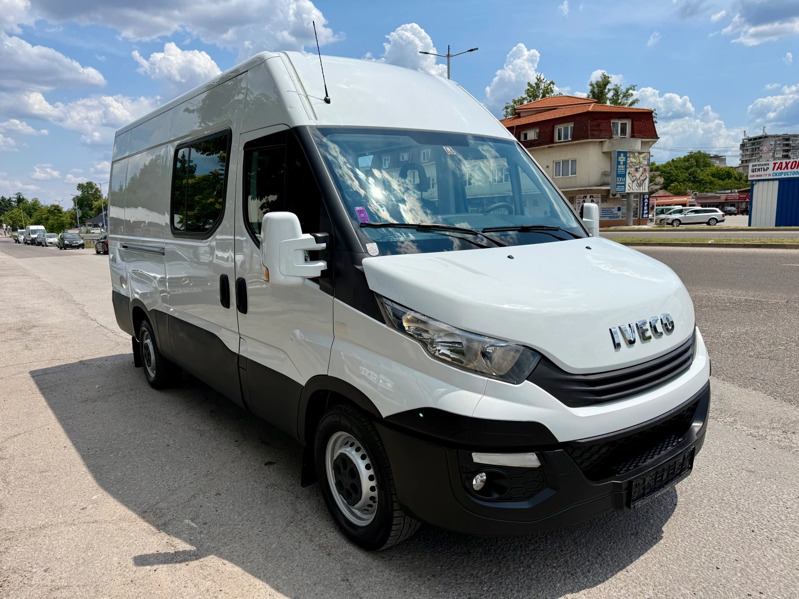 Iveco Daily 35S14 6 МЕСТА ЕВРО 6, снимка 7 - Бусове и автобуси - 55407747