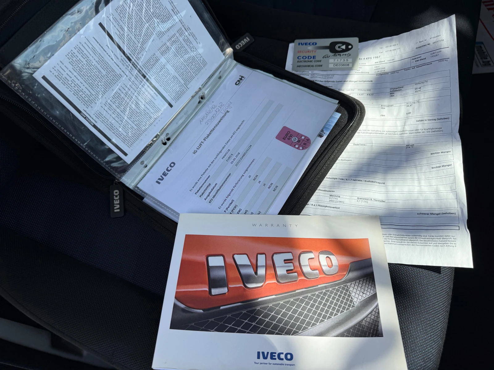 Iveco Daily 35S14 6 МЕСТА ЕВРО 6, снимка 13 - Бусове и автобуси - 55407747