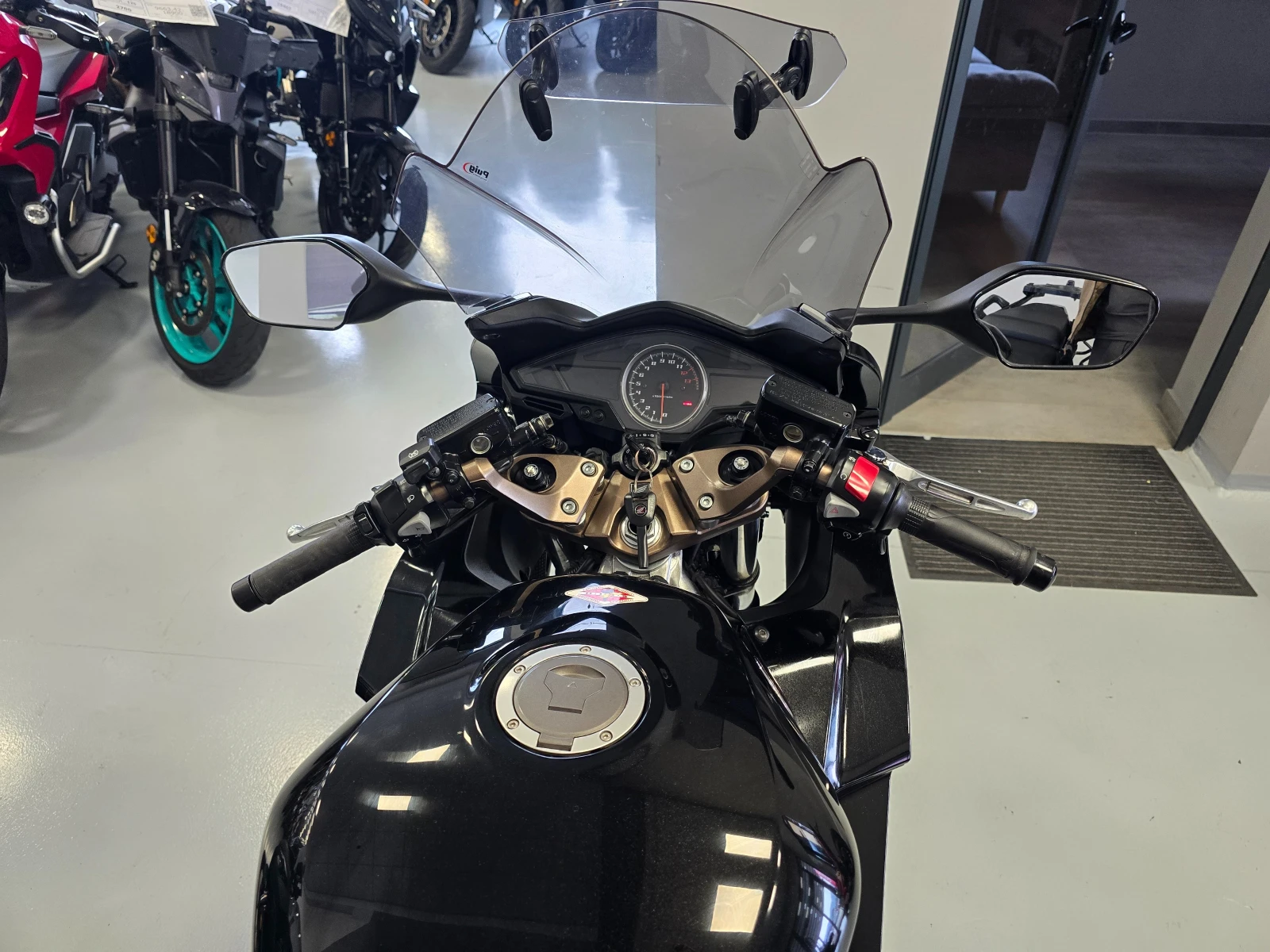 Honda Vfr 800ie, ABS-TCS, Подгрев!, снимка 9 - Мотоциклети и мототехника - 53894572