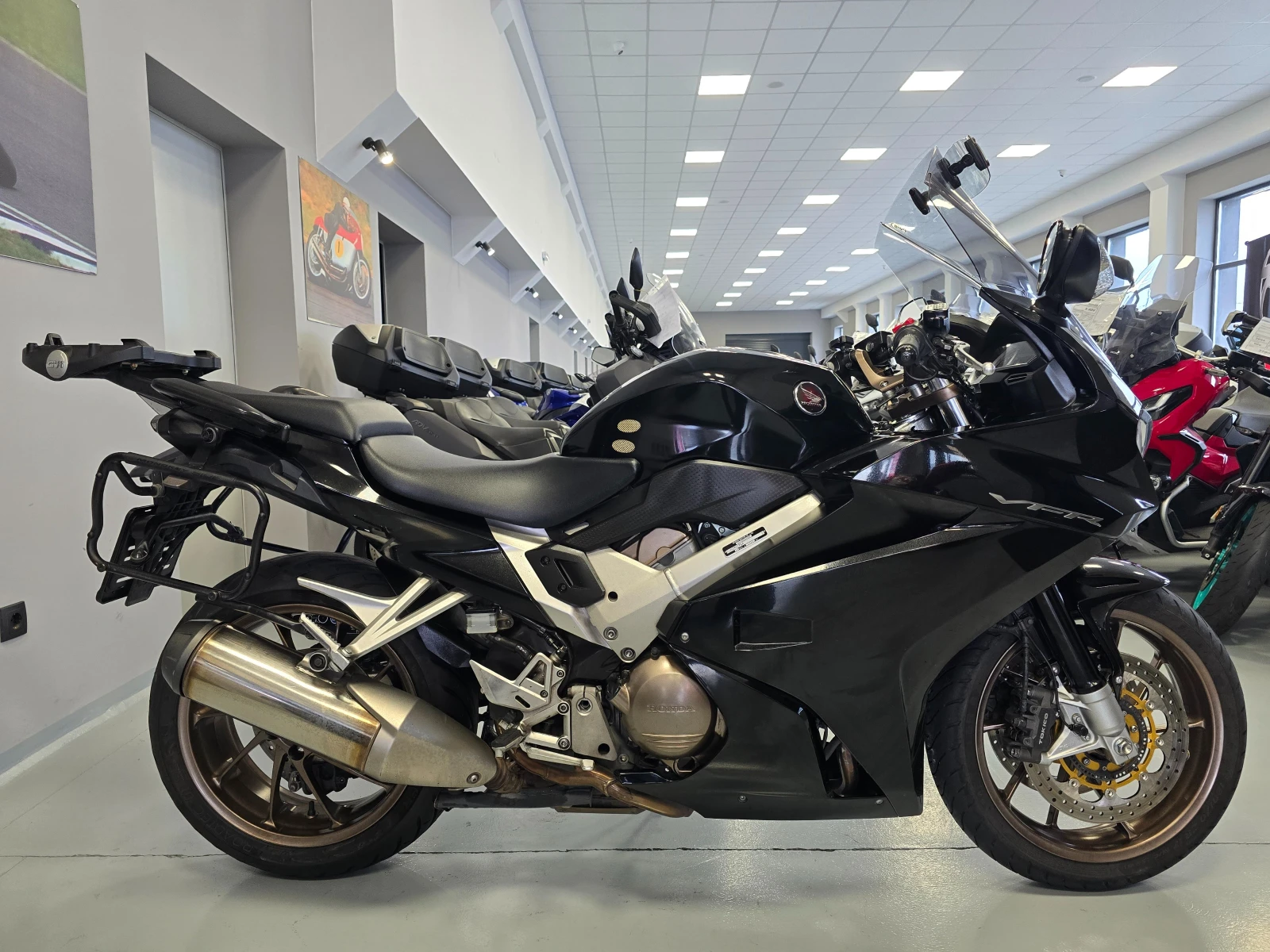 Honda Vfr 800ie, ABS-TCS, Подгрев!, снимка 2 - Мотоциклети и мототехника - 53894572