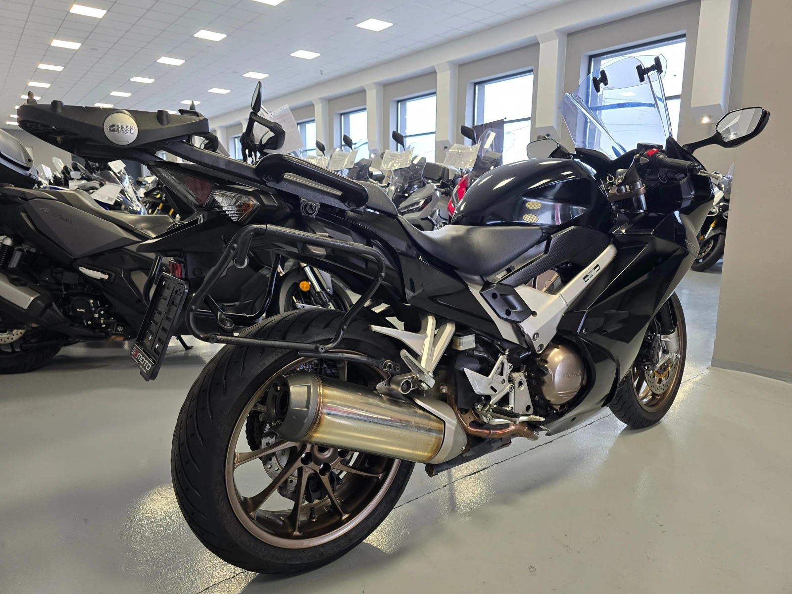 Honda Vfr 800ie, ABS-TCS, Подгрев!, снимка 3 - Мотоциклети и мототехника - 53894572