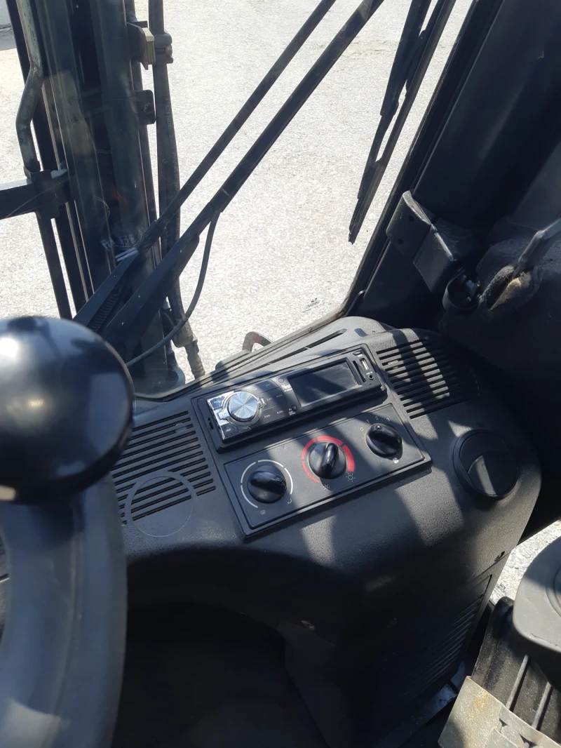 Мотокар Linde Дизел 1.9, снимка 2 - Индустриална техника - 51916293