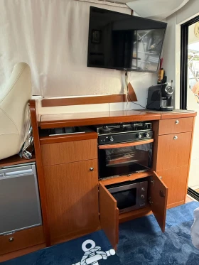 Моторна яхта Beneteau ANTARES 32 Fly, снимка 14
