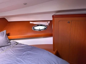 Моторна яхта Beneteau ANTARES 32 Fly, снимка 9