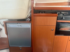 Моторна яхта Beneteau ANTARES 32 Fly, снимка 13