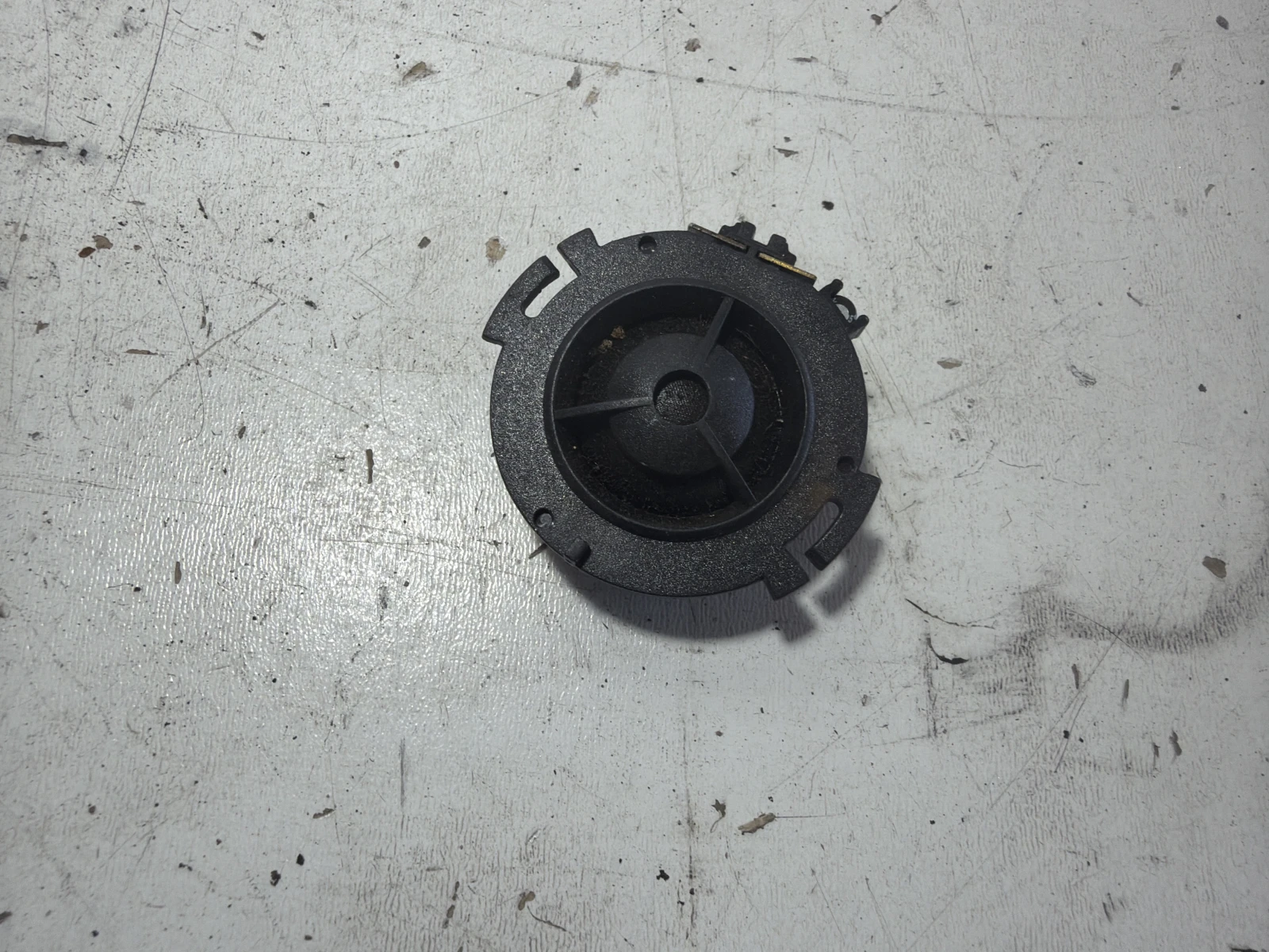 пищялка тонколона 8T0035399 Audi A4