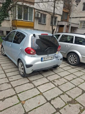 Toyota Aygo Седан, снимка 3