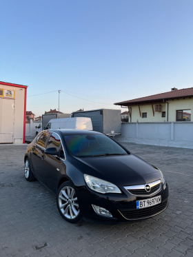 Opel Astra 1.7CDTI, снимка 1 - Автомобили и джипове - 43932173