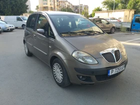Lancia Musa 1.4i-газ Италия