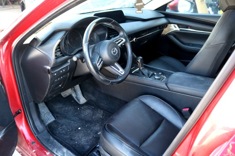 Mazda 3 2.5 Skyactiv-G 4x4, снимка 7 - Автомобили и джипове - 45179852