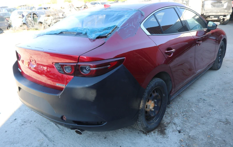 Mazda 3 2.5 Skyactiv-G 4x4, снимка 4 - Автомобили и джипове - 45179852