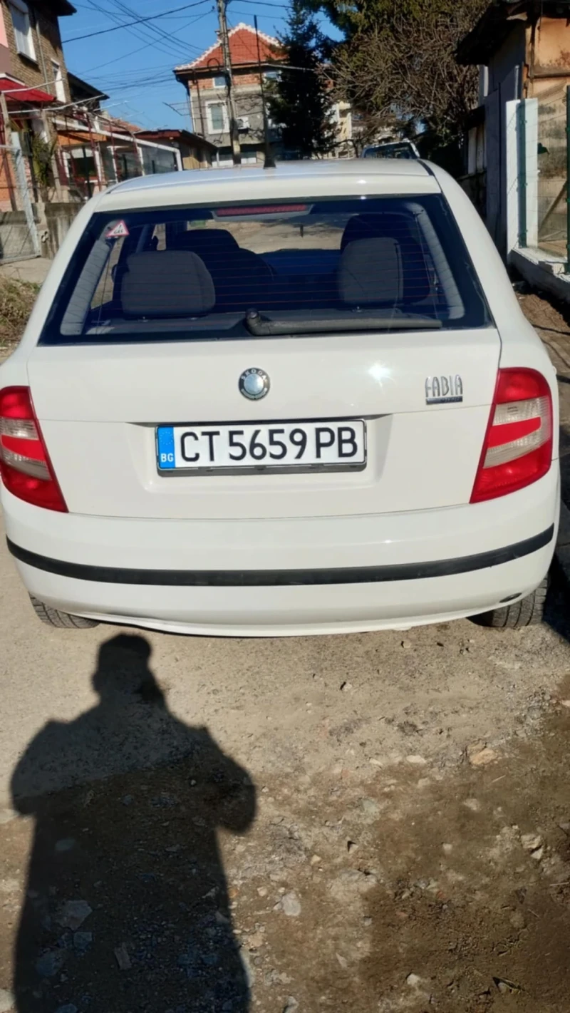 Skoda Fabia, снимка 2 - Автомобили и джипове - 48921429