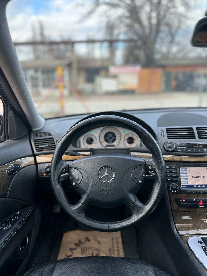 Mercedes-Benz E 320, снимка 7 - Автомобили и джипове - 49043397