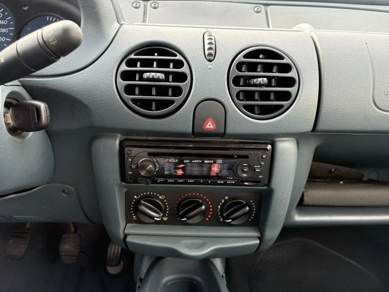 Renault Kangoo * 1.4* СЕРВИЗНА* ИСТОРИЯ* , снимка 9 - Автомобили и джипове - 49451502