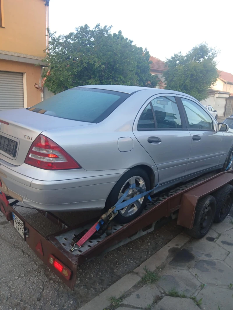Mercedes-Benz C 220 CDI, снимка 5 - Автомобили и джипове - 52673876