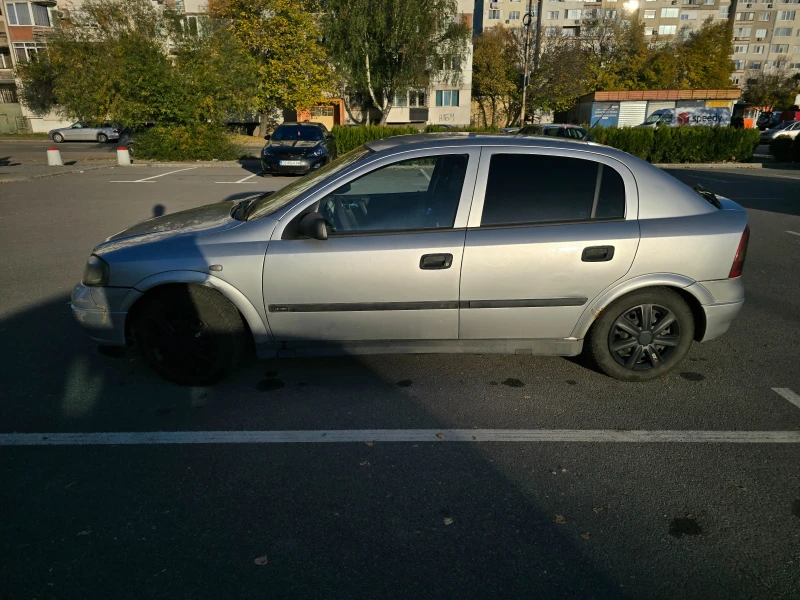 Opel Astra, снимка 4 - Автомобили и джипове - 52267945