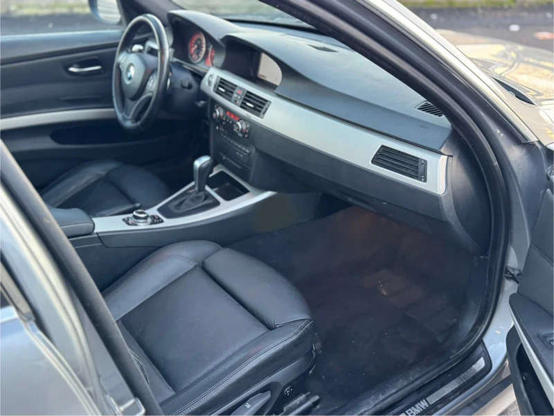 BMW 330 d M/FACE/CIC/F1/PANO, снимка 10 - Автомобили и джипове - 52554033
