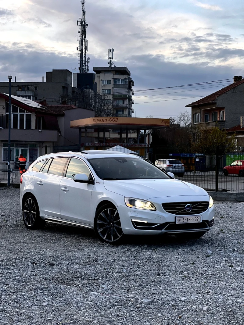 Volvo V60 2.4 D6 plug-in hybrid R-Design Exterior + Summum , снимка 3 - Автомобили и джипове - 52553163