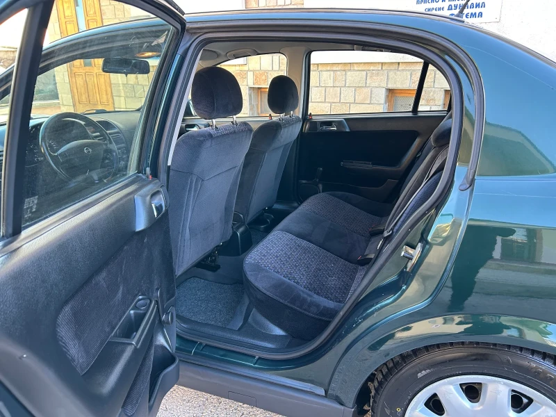 Opel Astra 1.6mi 75k.c. АВТОМАТИК, снимка 12 - Автомобили и джипове - 52957663
