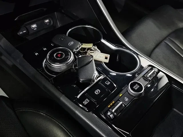 Kia K5 2.0LPi Газ Високо ниво на оборудване, без инцидент - изображение 8