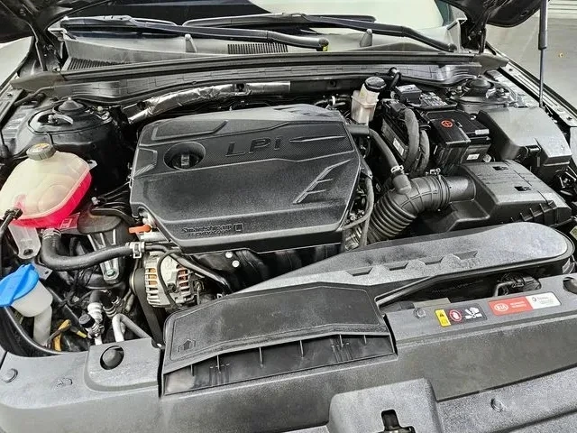 Kia K5 2.0LPi Газ Високо ниво на оборудване, без инцидент - изображение 5