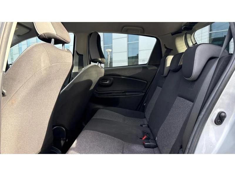 Toyota Yaris 1.5 HSD LUNA PLUS, снимка 11 - Автомобили и джипове - 53430507