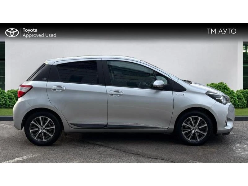 Toyota Yaris 1.5 HSD LUNA PLUS, снимка 17 - Автомобили и джипове - 53430507