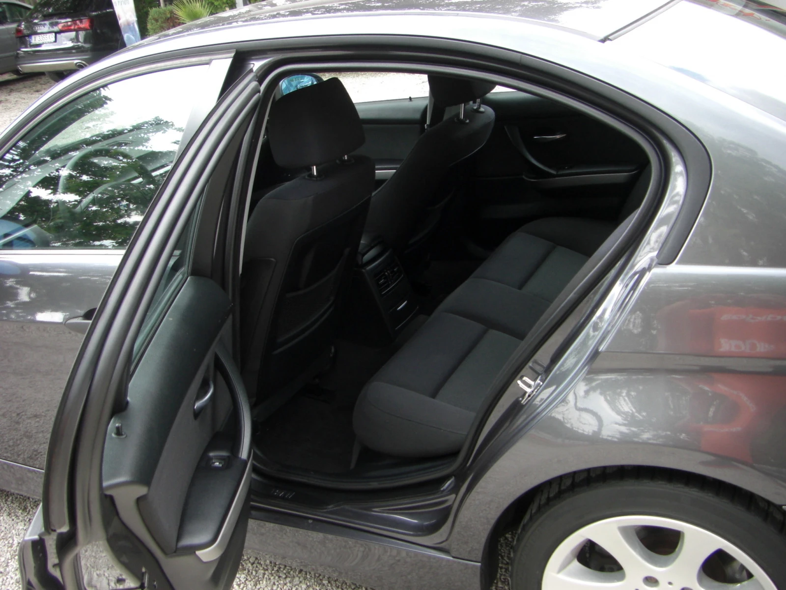 BMW 320 i 6ck. 150k.c | Mobile.bg — изображение 13