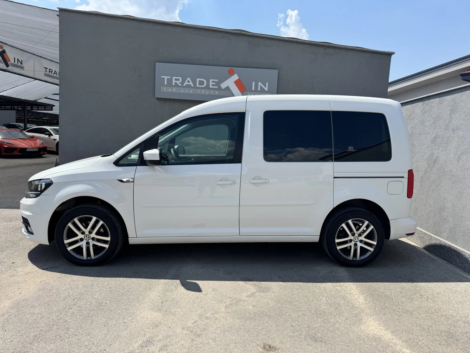 VW Caddy 2.0TDI DSG - изображение 7