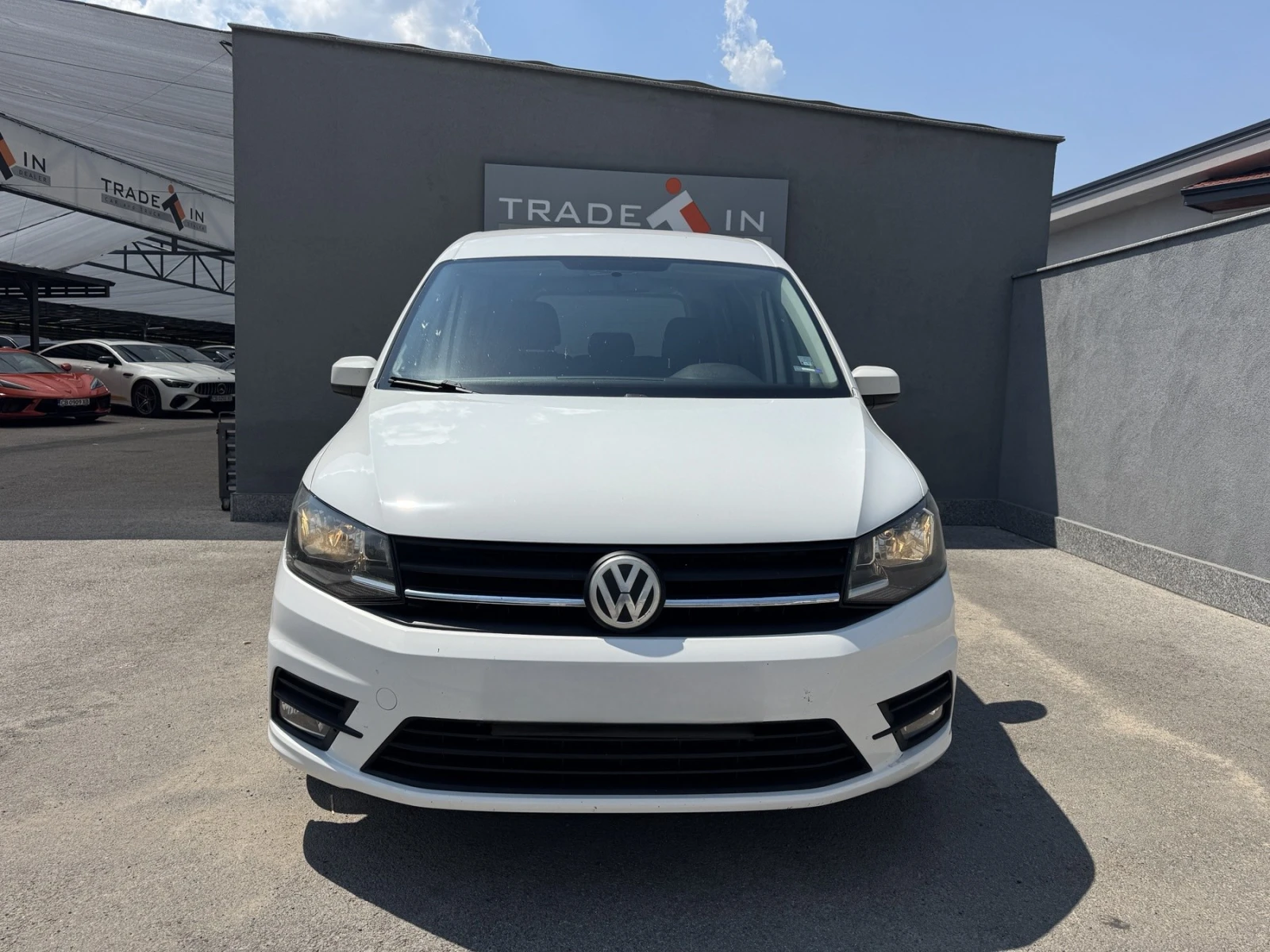 VW Caddy 2.0TDI DSG - изображение 2