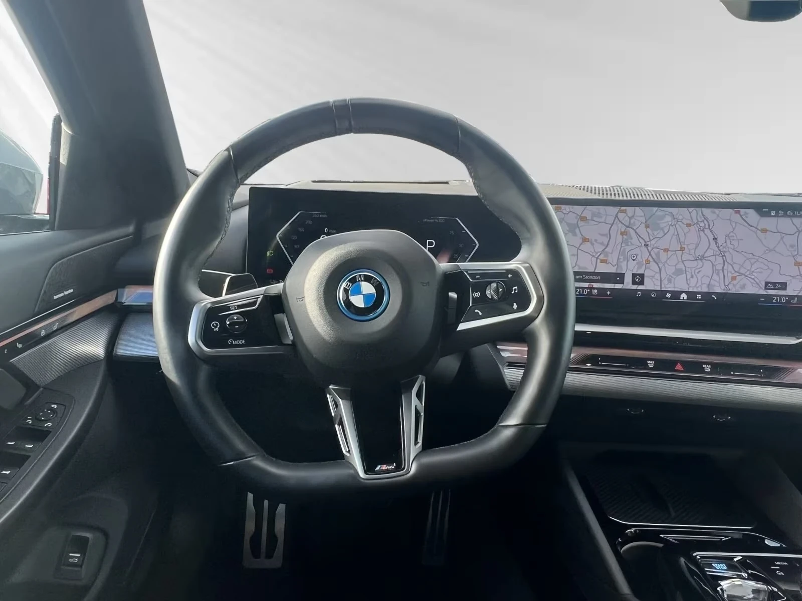 BMW i5 eDrive40 M-Sport Ad.LED 360 DIST Winter Pack+ PANO, снимка 7 - Автомобили и джипове - 54193948