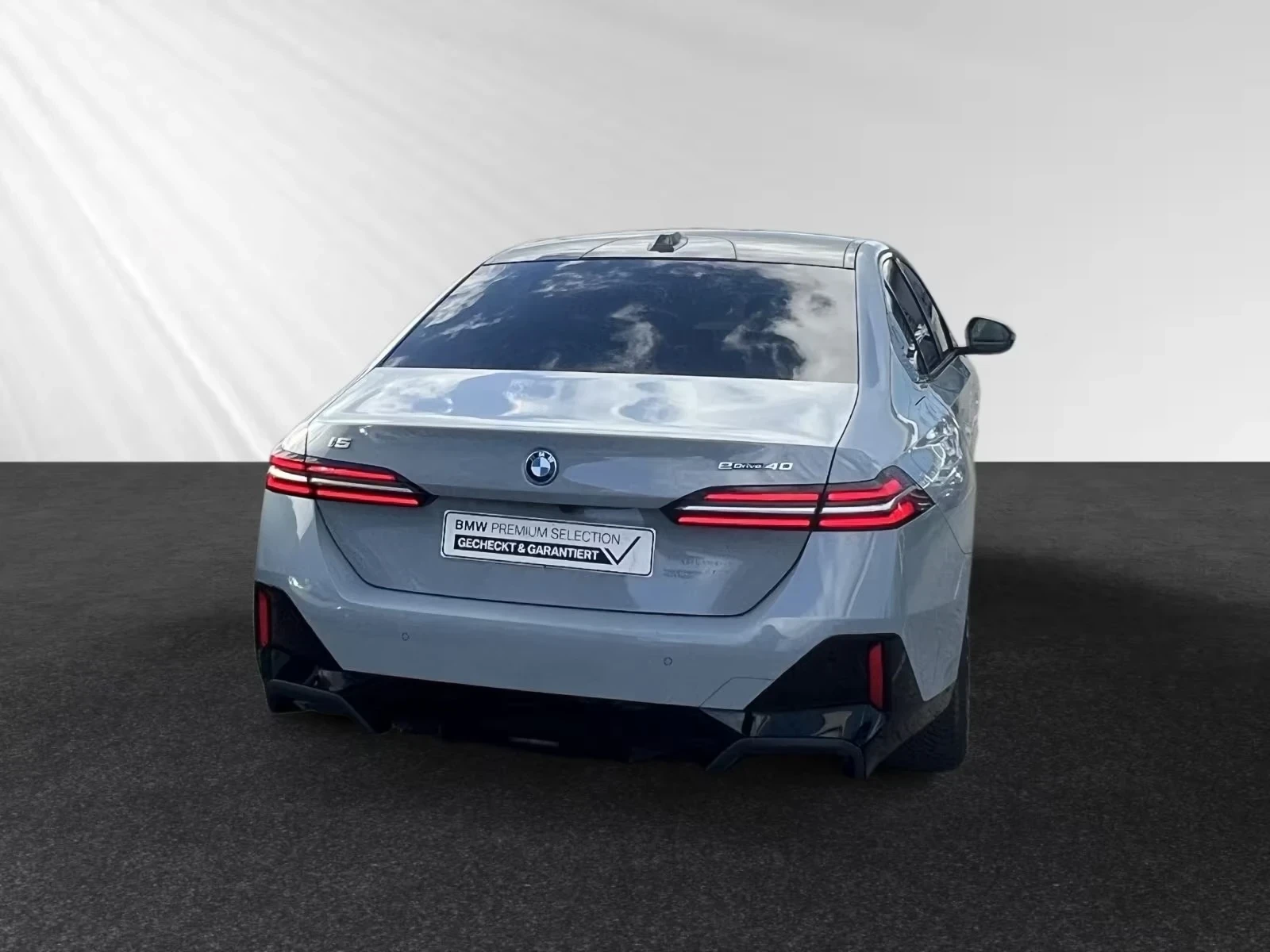 BMW i5 eDrive40 M-Sport Ad.LED 360 DIST Winter Pack+ PANO, снимка 4 - Автомобили и джипове - 54193948