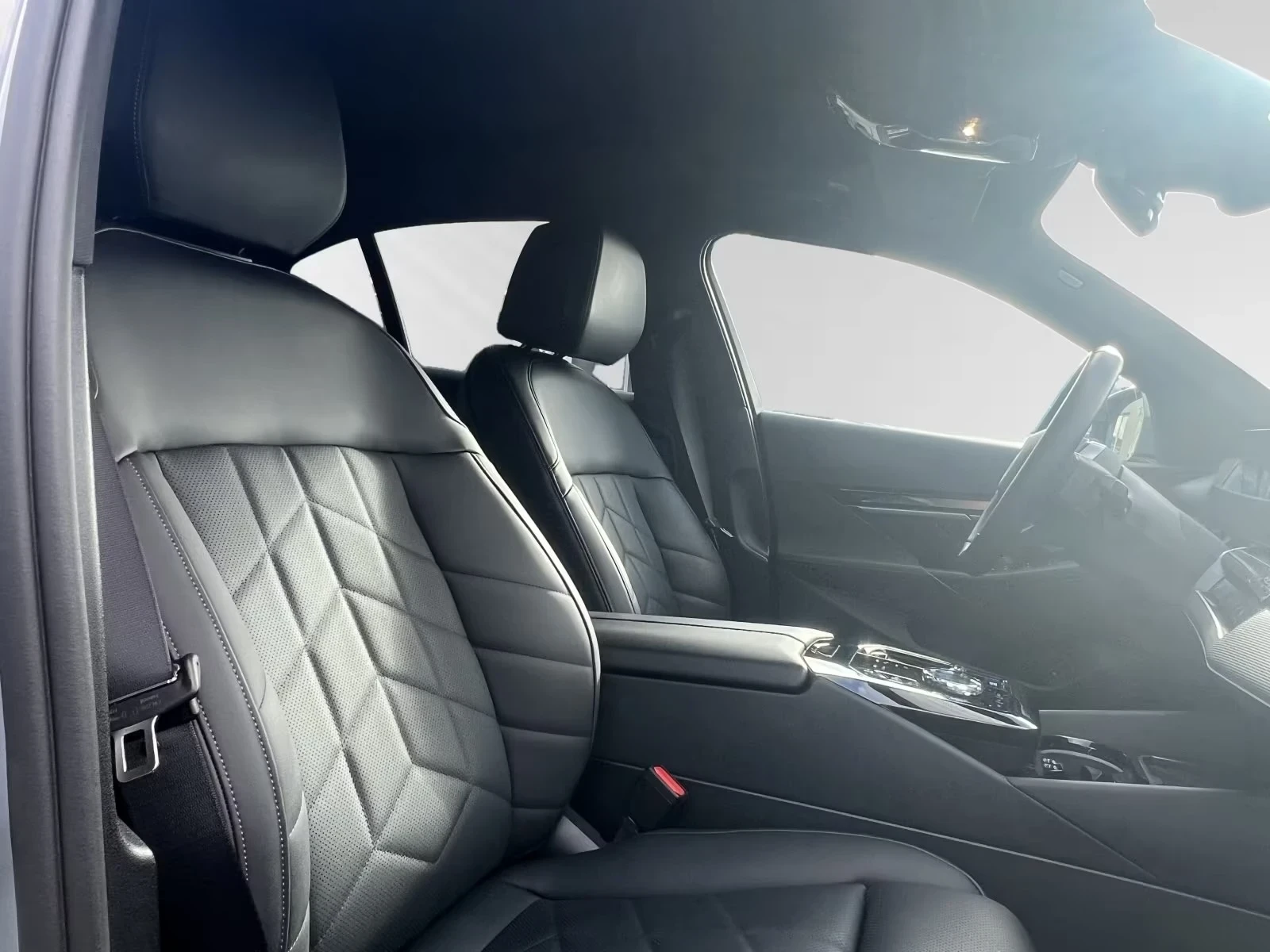 BMW i5 eDrive40 M-Sport Ad.LED 360 DIST Winter Pack+ PANO, снимка 8 - Автомобили и джипове - 54193948