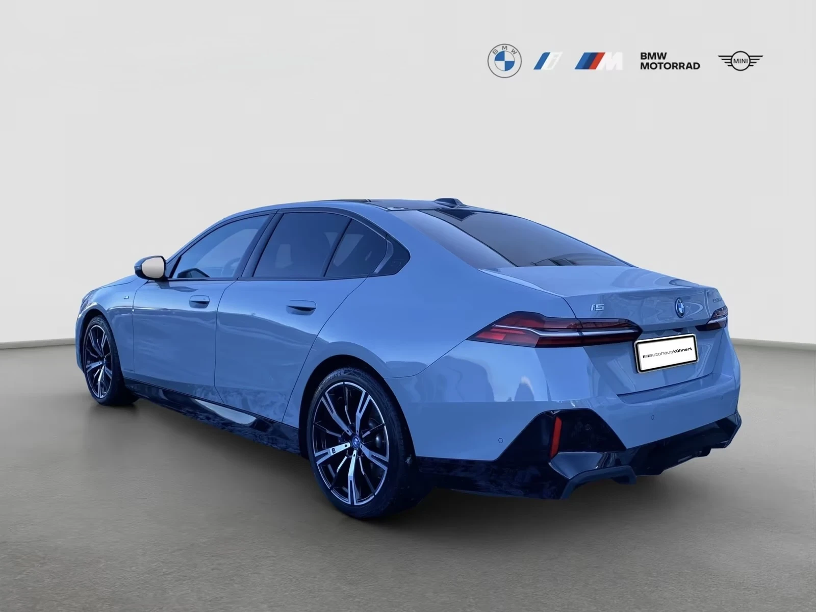 BMW i5 eDrive40 M-Sport Ad.LED 360 DIST Winter Pack+ PANO, снимка 6 - Автомобили и джипове - 54193948