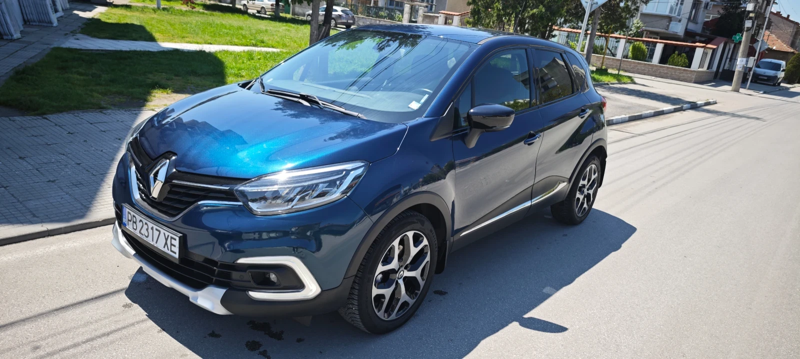 Renault Captur 1.5dci 90 hp, снимка 4 - Автомобили и джипове - 54456057