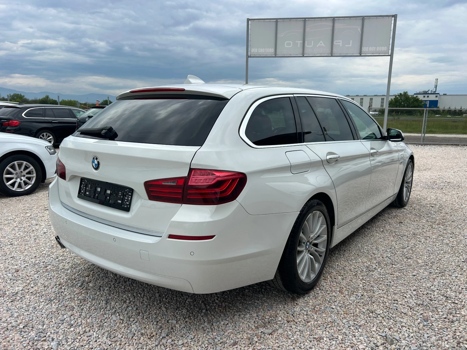BMW 520 * 2.0* 190к.с* LUXORY* FULL* OPTION* , снимка 3 - Автомобили и джипове - 54457755