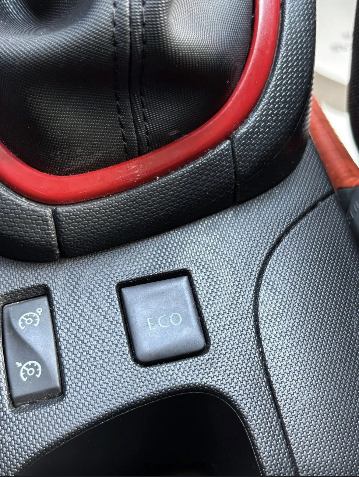 Renault Clio Нов внос регистриран GRAND RED edition s , снимка 12 - Автомобили и джипове - 54579295