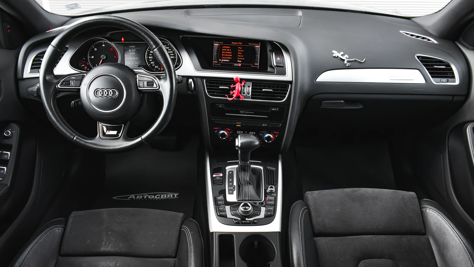 Audi A4 Avant 3.0 TDI V6 quattro S tronic, снимка 12 - Автомобили и джипове - 54830768