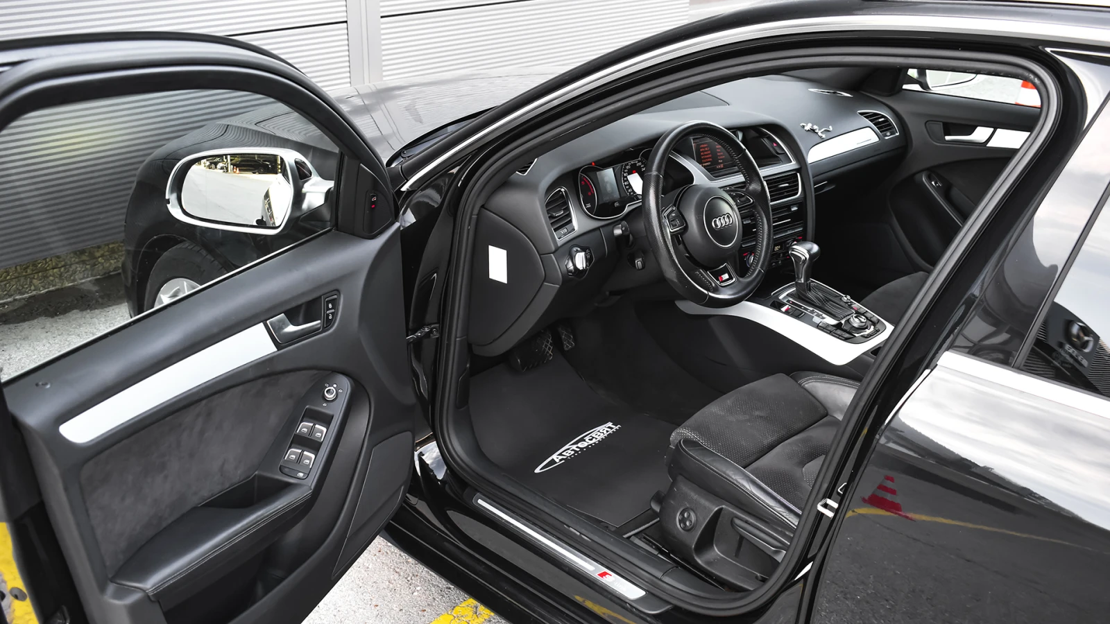 Audi A4 Avant 3.0 TDI V6 quattro S tronic, снимка 8 - Автомобили и джипове - 54830768