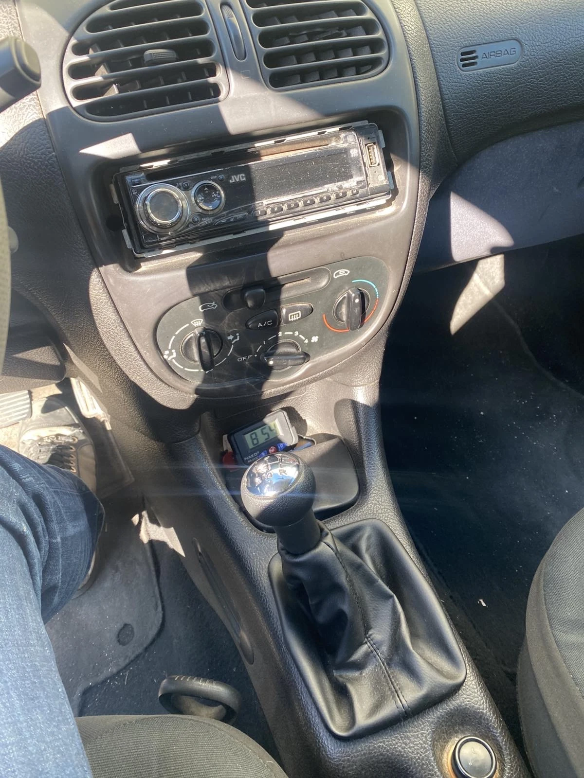 Peugeot 206, снимка 9 - Автомобили и джипове - 55176565
