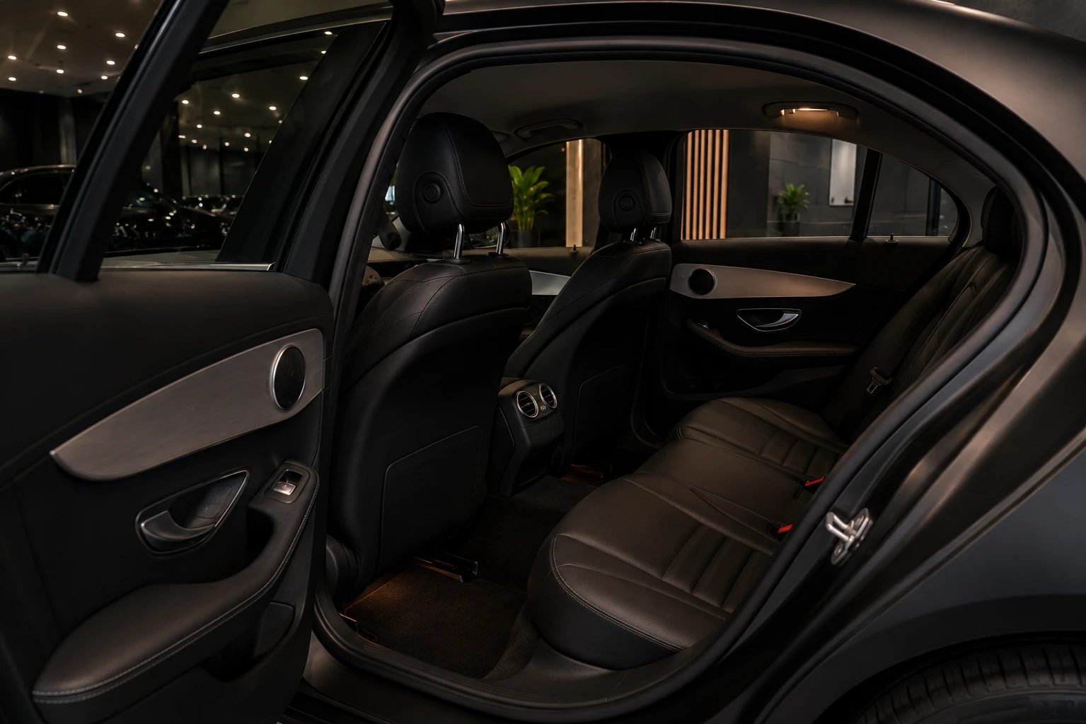 Mercedes-Benz C 220 C 220 D 4MATIC, снимка 10 - Автомобили и джипове - 55189658